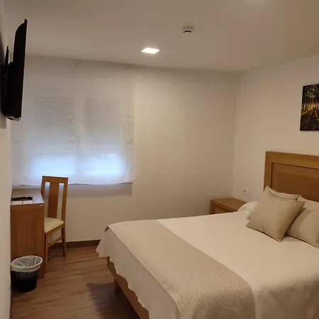 Gastronomico Gandainas 酒店 *